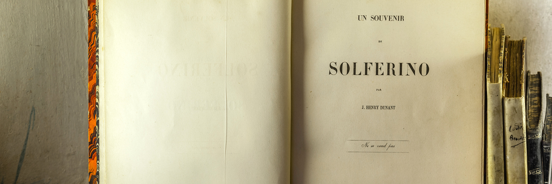 Foto des Buchs "Un Souvenir de Solferino" von Henry Dunant