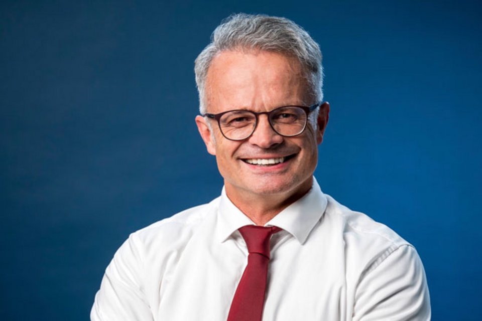 Dr Michael Schierack